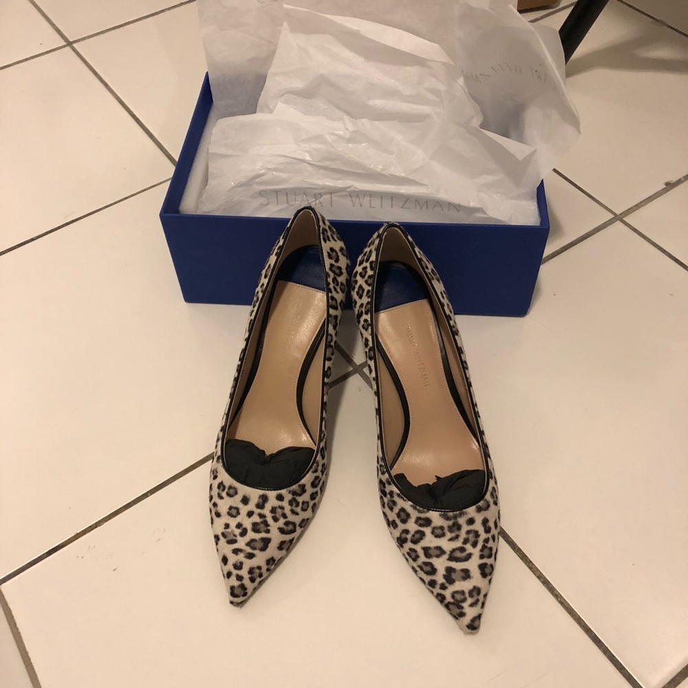 Stuart Weitzman Leigh Pump